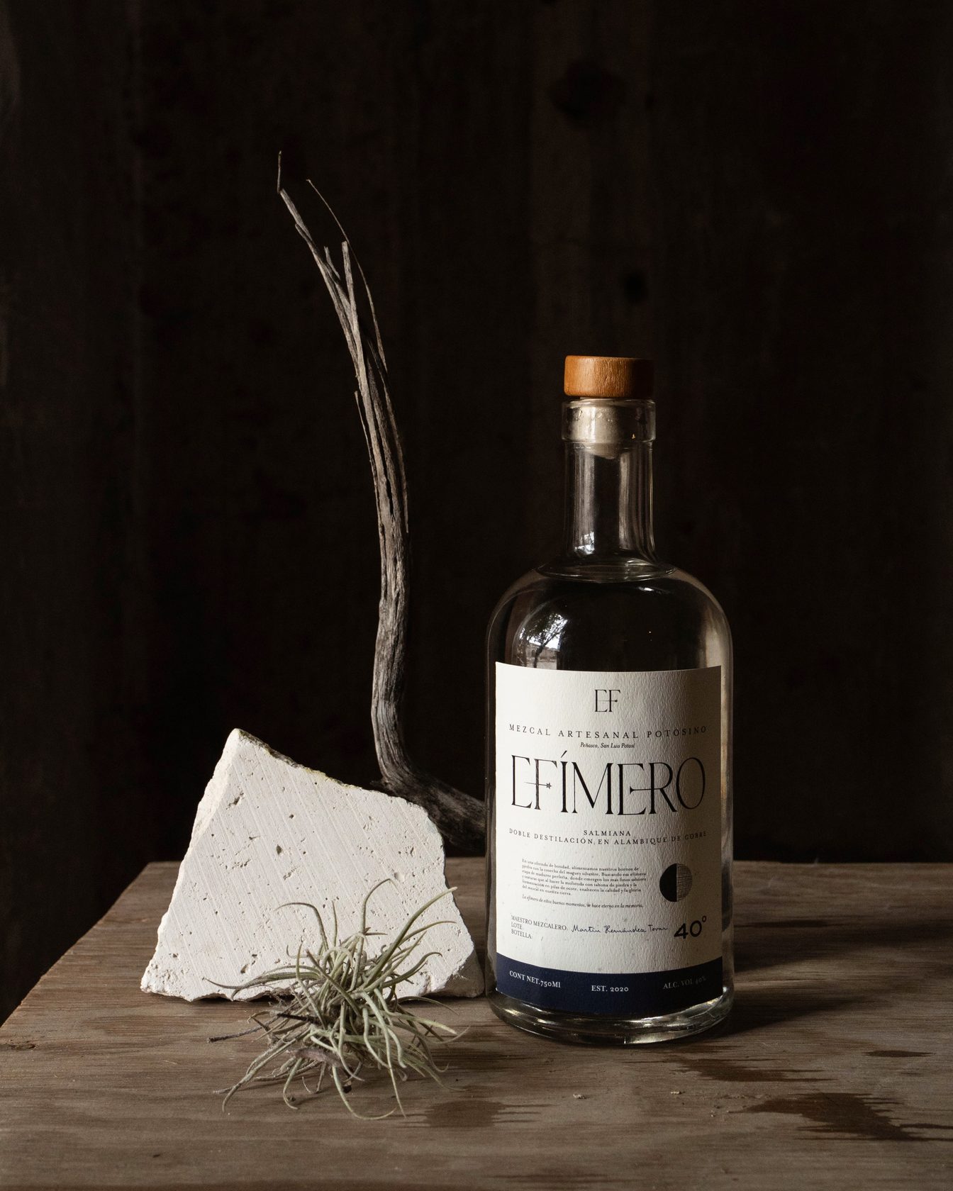 EFÍMERO 40° bodegón con piedra