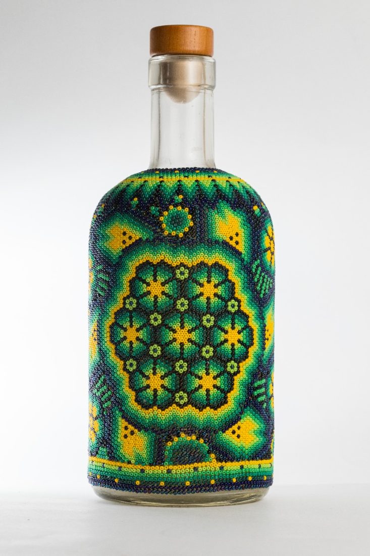 Edición huichol verde con flor de hikuri